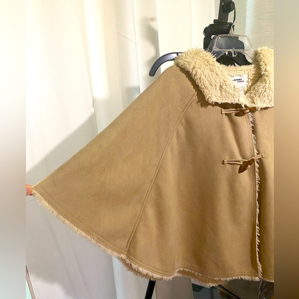 COAT/ CAPE- Sister’s outerwear Brand faux suede.  size L - Picture 4 of 7